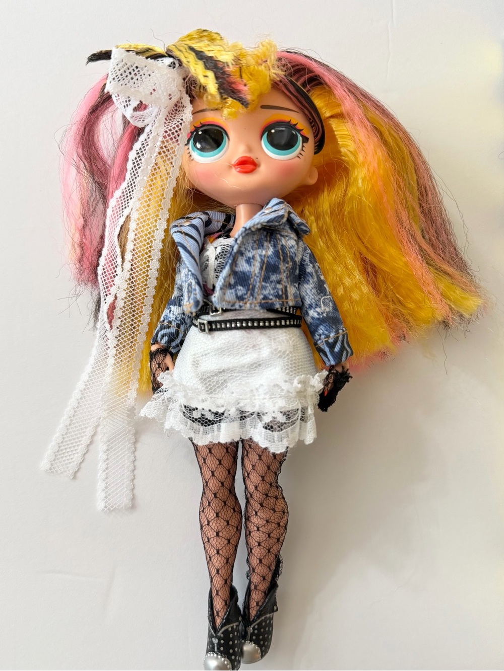 LOL Surprise OMG Remix Pop B.B. Doll 2020 Original Box Record Music Works